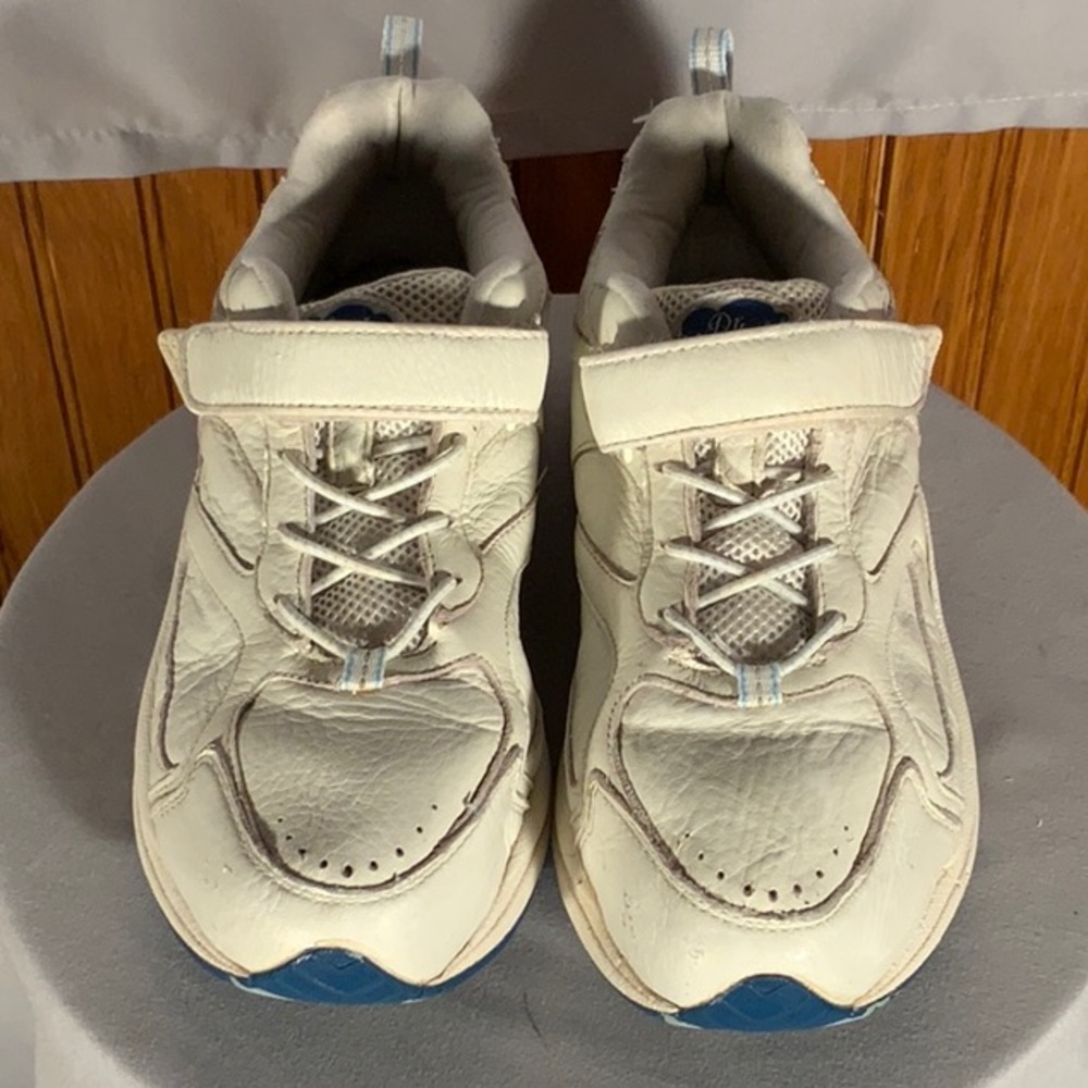 Spirit Dr Comfort Women White Sneakers